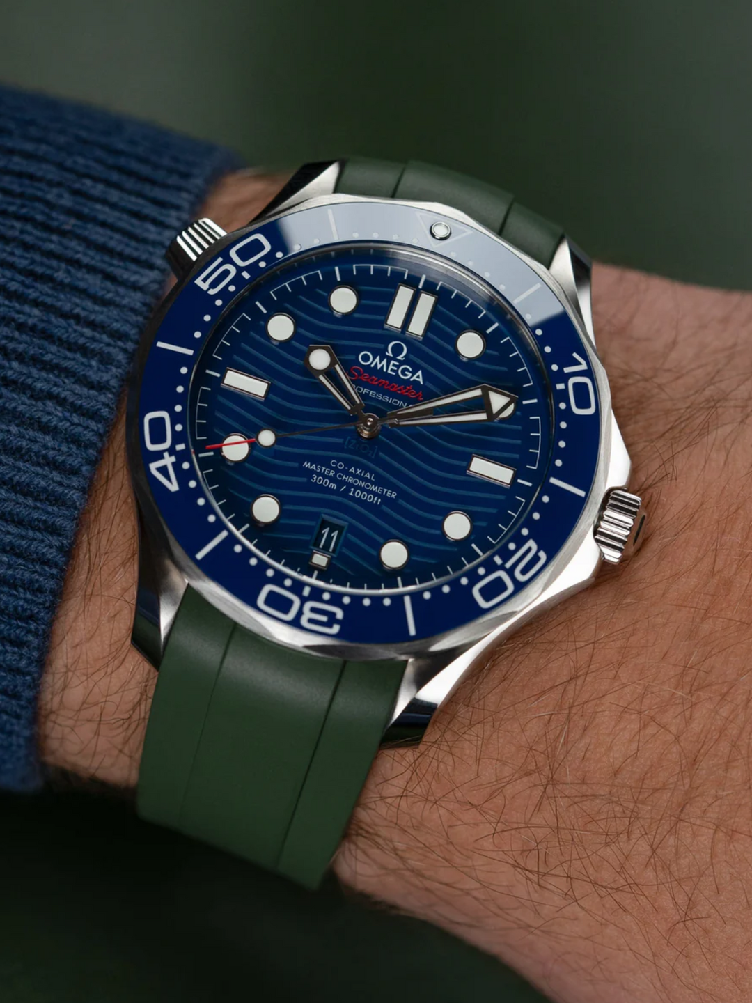 FKM Rubber Curved Strap for Omega Seamaster Diver 300 42mm - Green Dial
